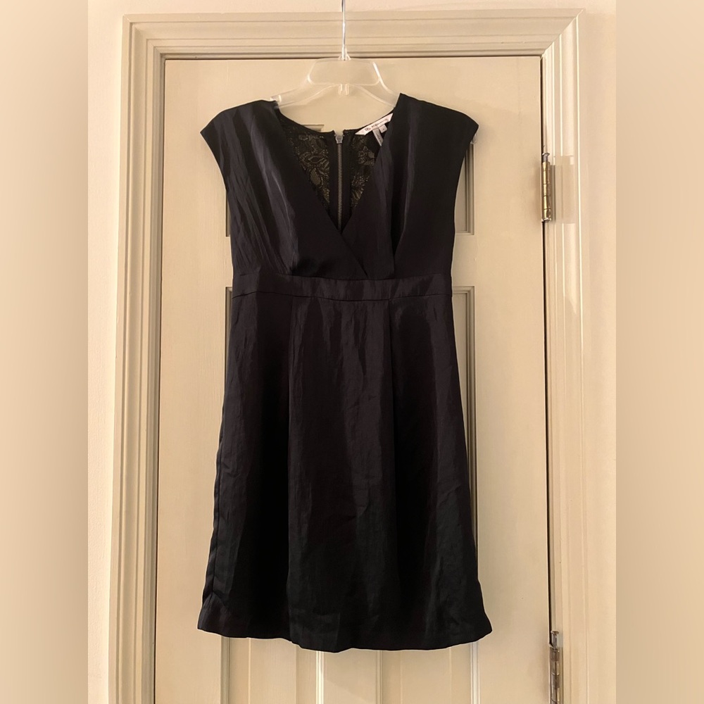 y2k BCBGeneration black lace back zip dress sleeveless zip Size 4